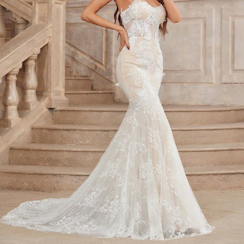 Beige Sexy Women's Strapless Lace Wedding Dress